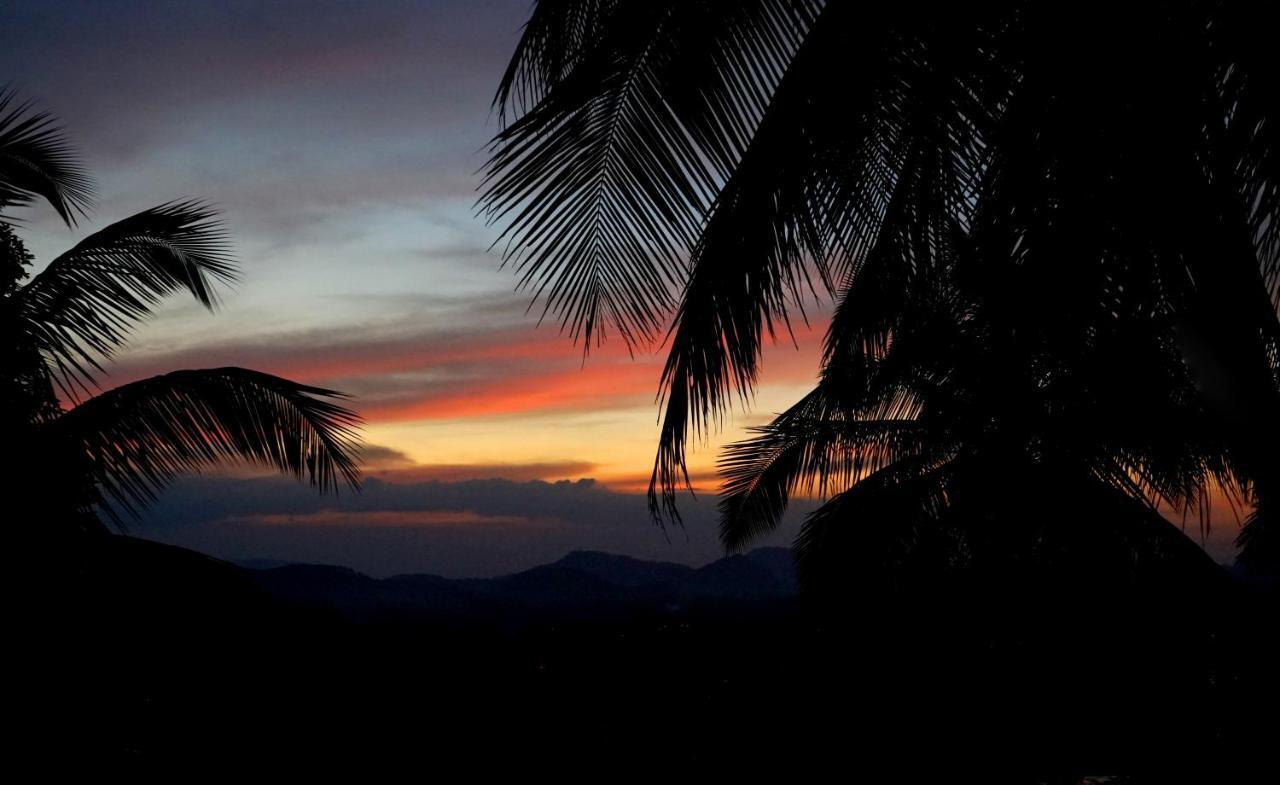 Appartamento Sunset Hills Kandy Esterno foto